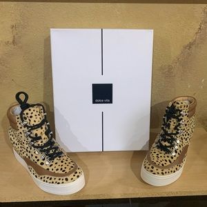 NIB Dolce Vita Leopard Wedge Sneaker